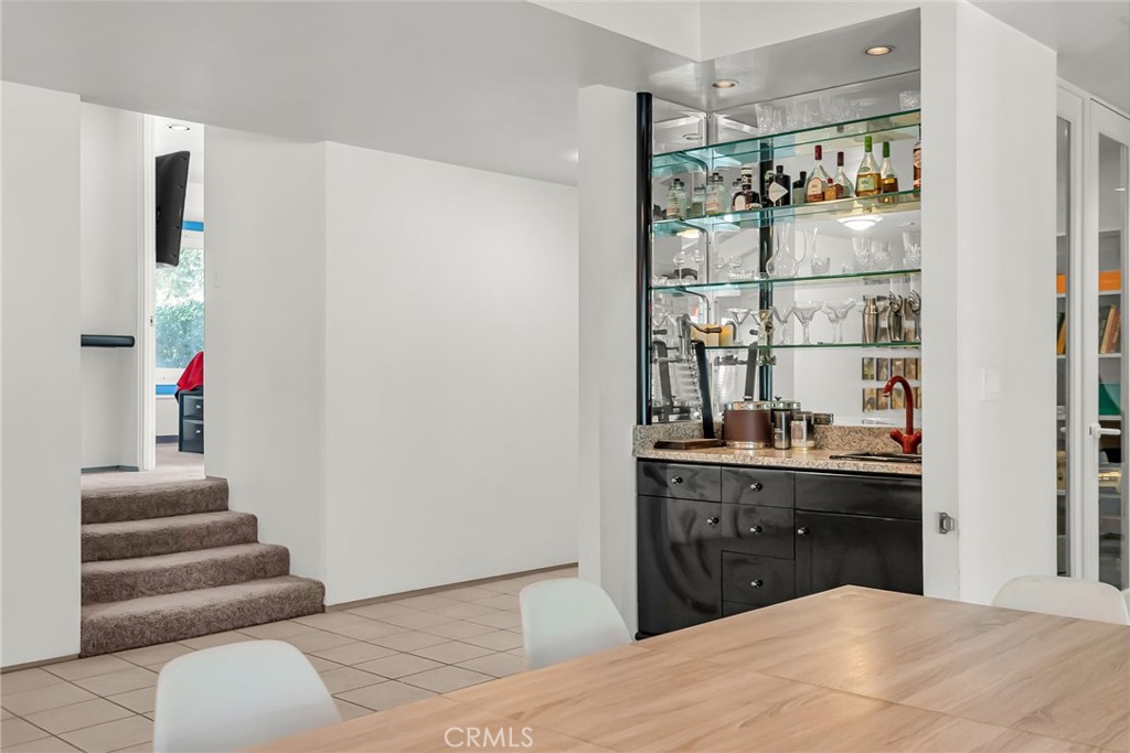 2110 Hathaway