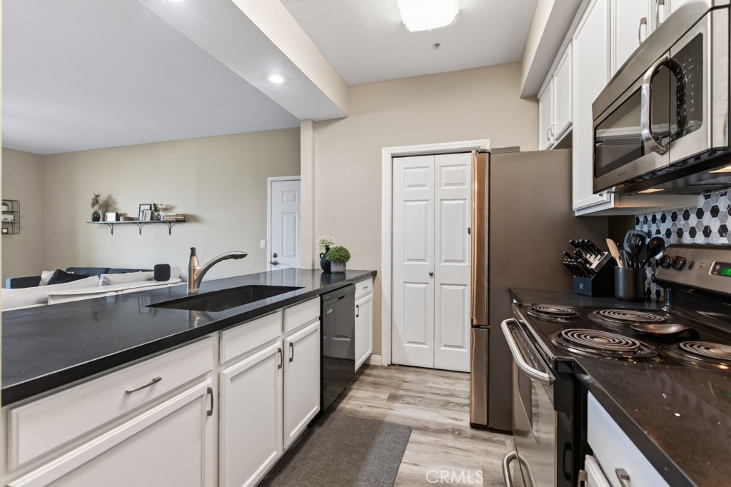 375 Central 182