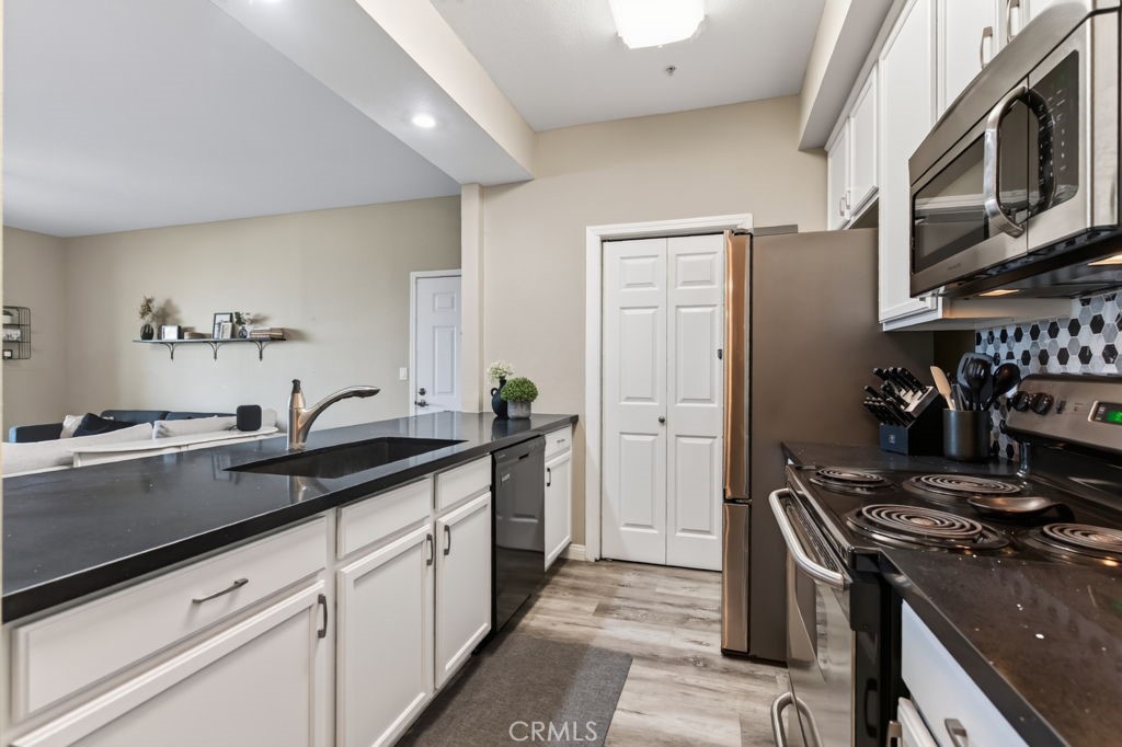 375 Central 182