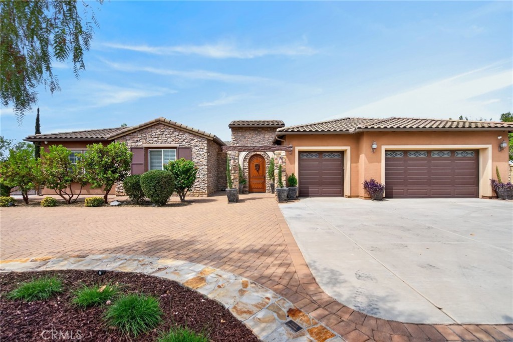 540 Mountain House