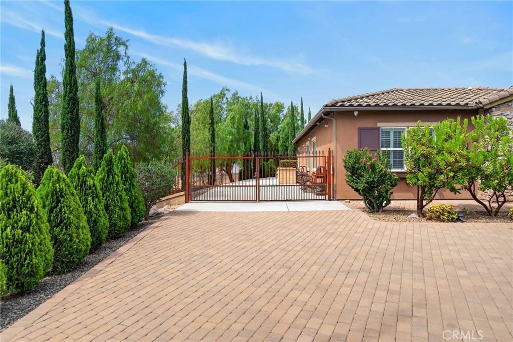 540 Mountain House