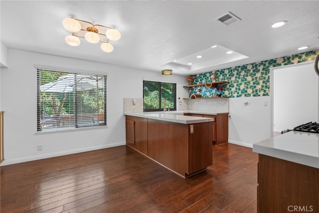 2182 Ranchwood