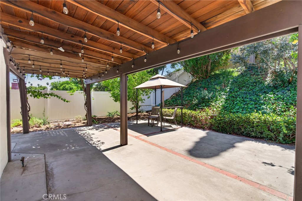 2182 Ranchwood
