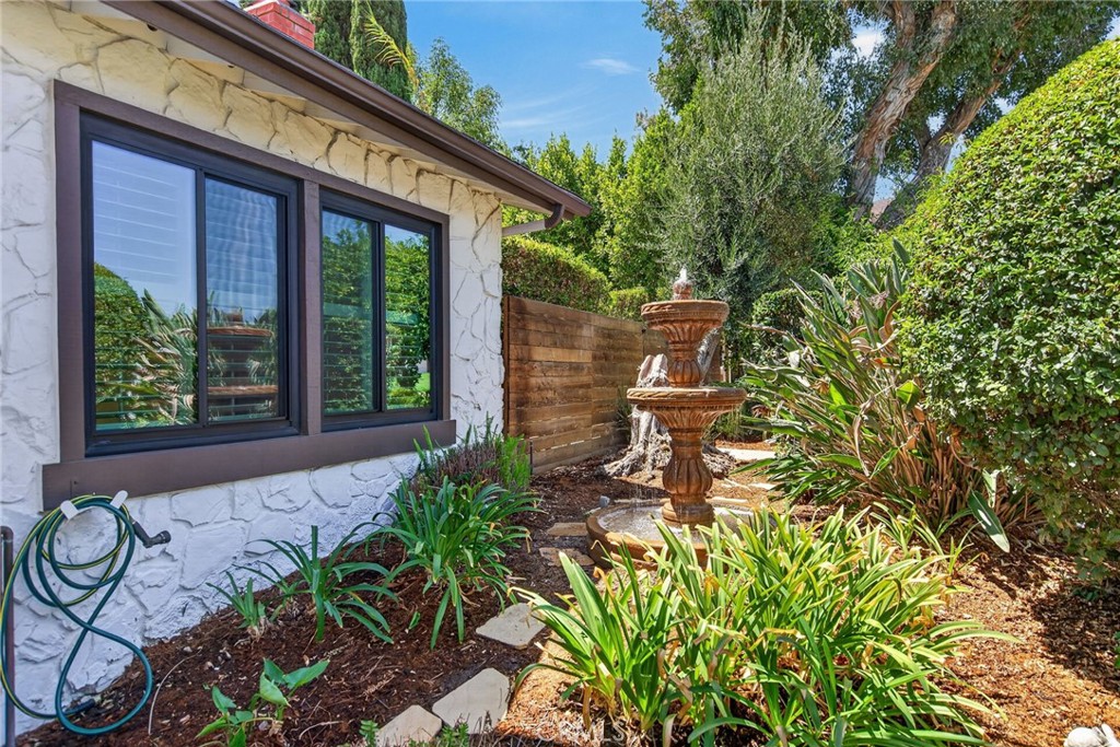 2182 Ranchwood
