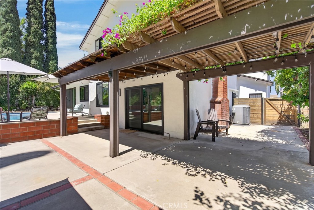 2182 Ranchwood