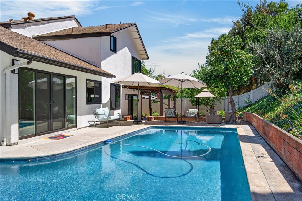 2182 Ranchwood