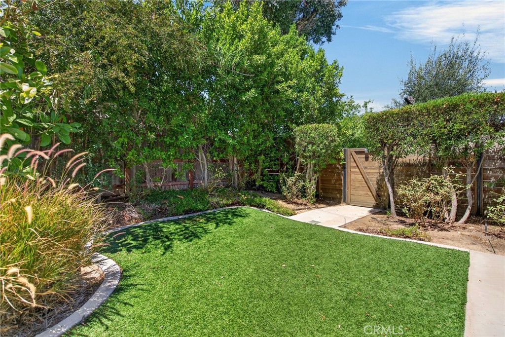 2182 Ranchwood