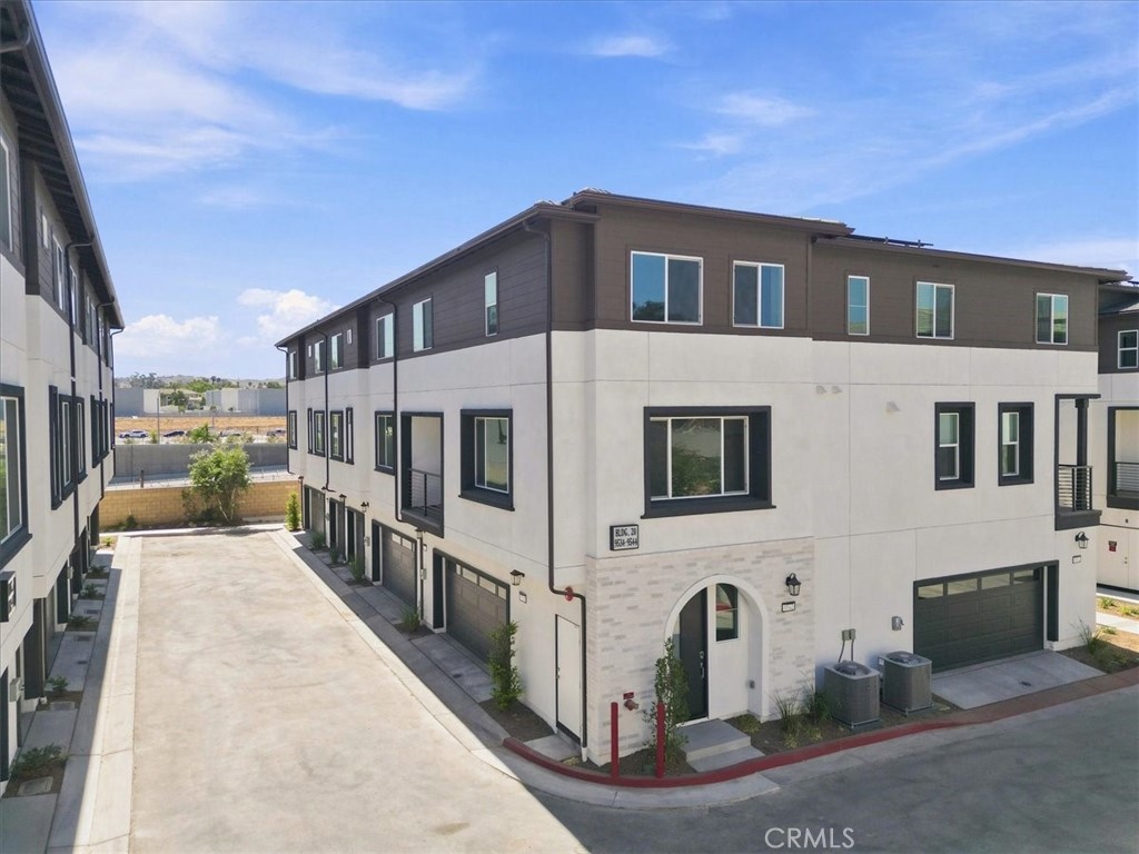 9538 Hannah Way