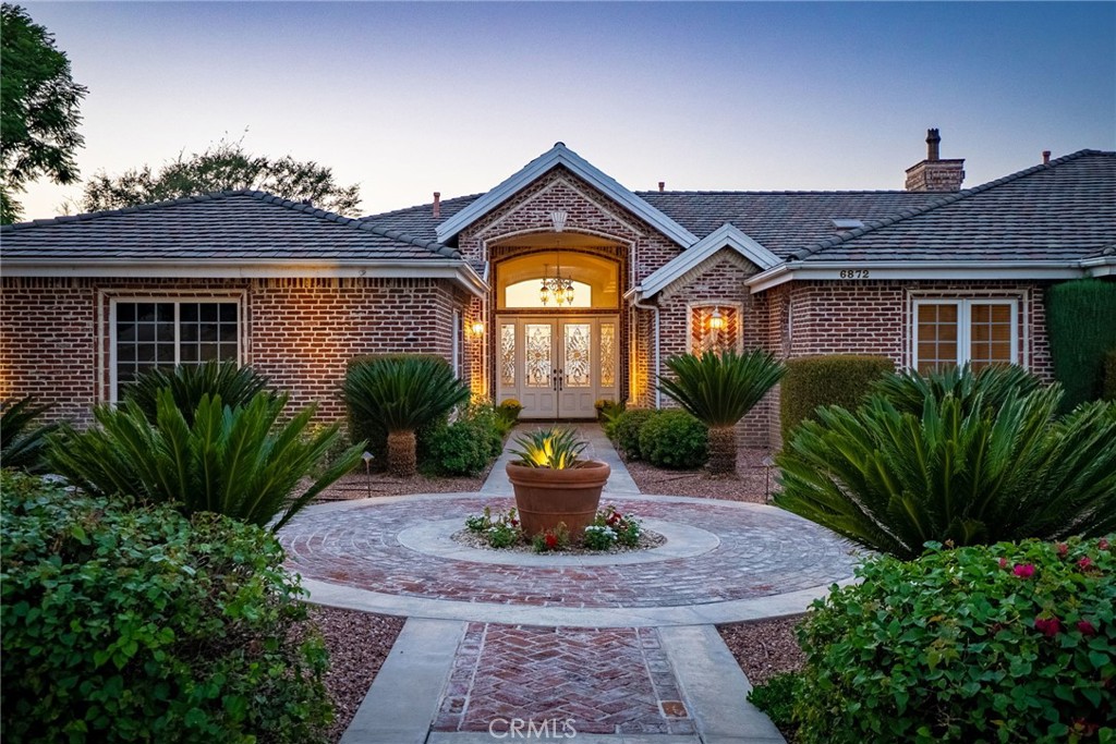 6872 Chartwell