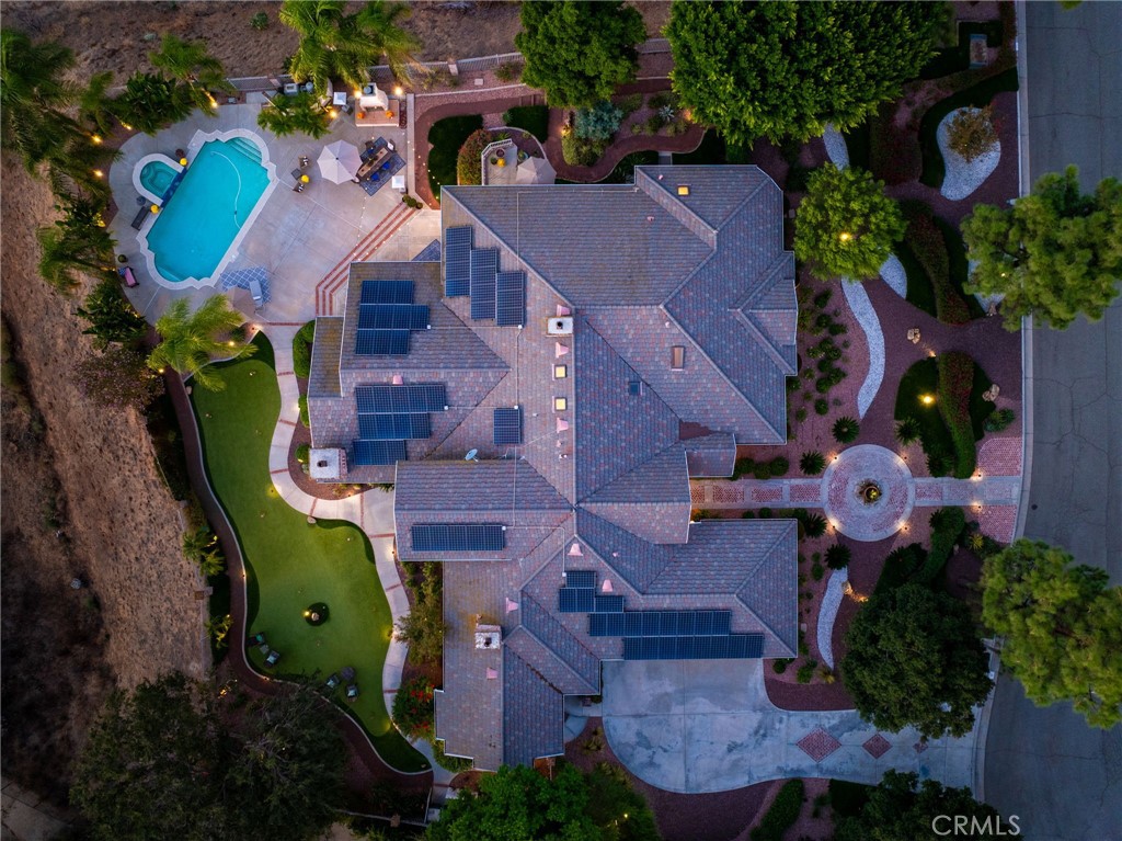 6872 Chartwell
