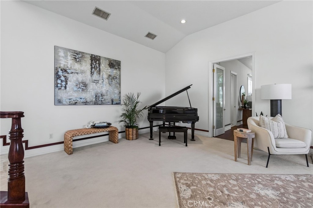6872 Chartwell