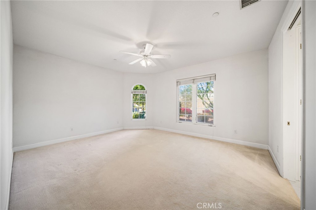 6872 Chartwell