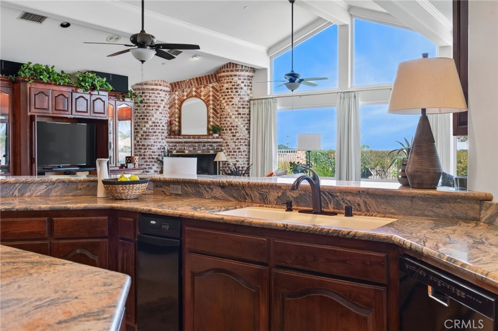 6872 Chartwell