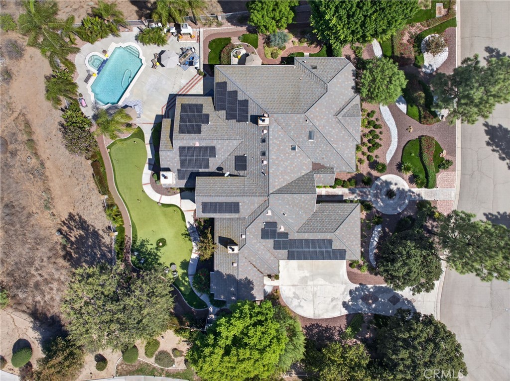 6872 Chartwell