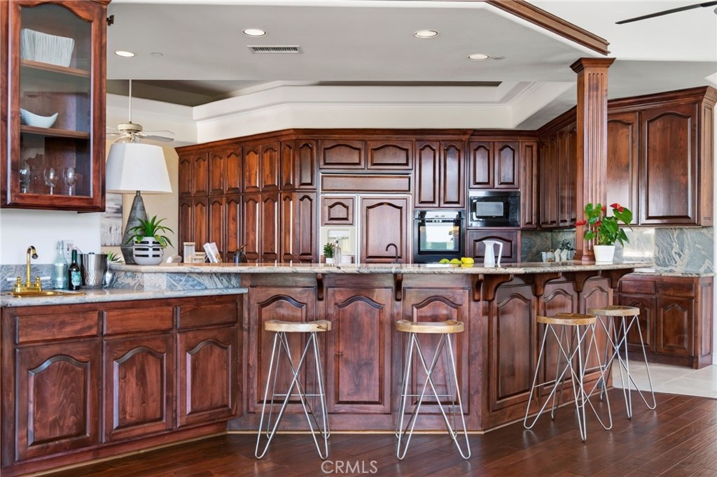 6872 Chartwell