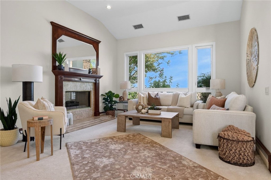 6872 Chartwell