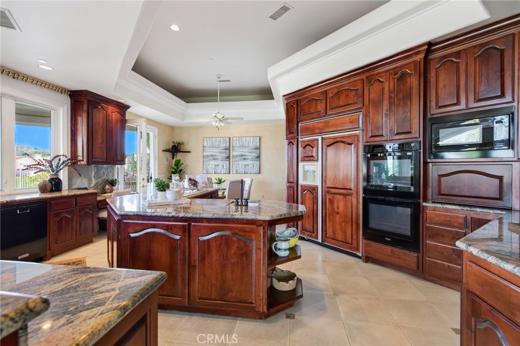 6872 Chartwell