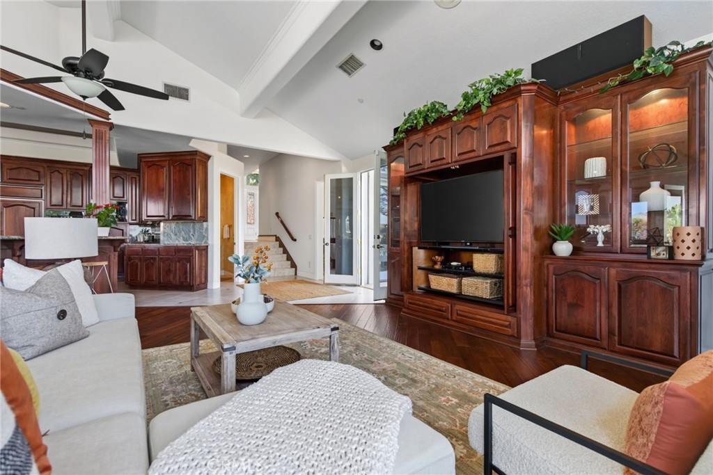 6872 Chartwell