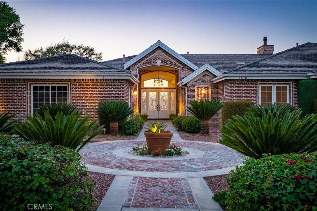 6872 Chartwell