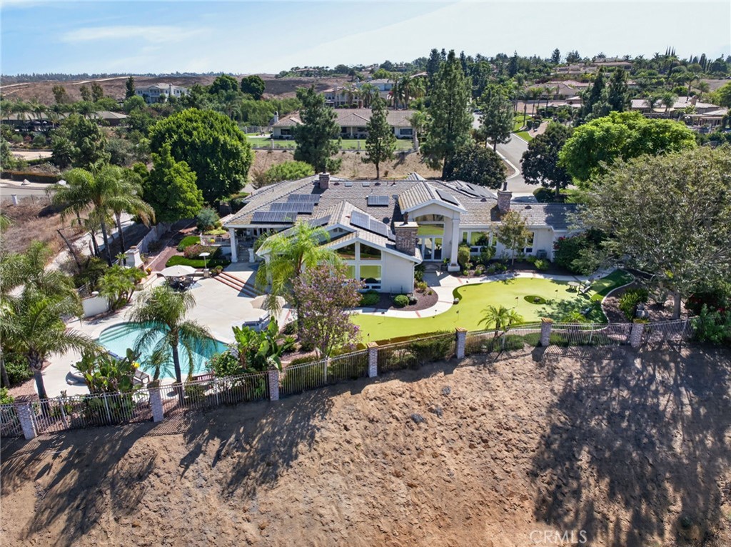 6872 Chartwell