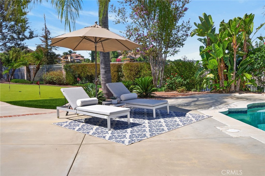 6872 Chartwell