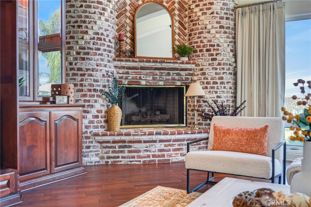 6872 Chartwell