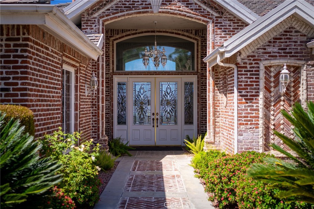 6872 Chartwell