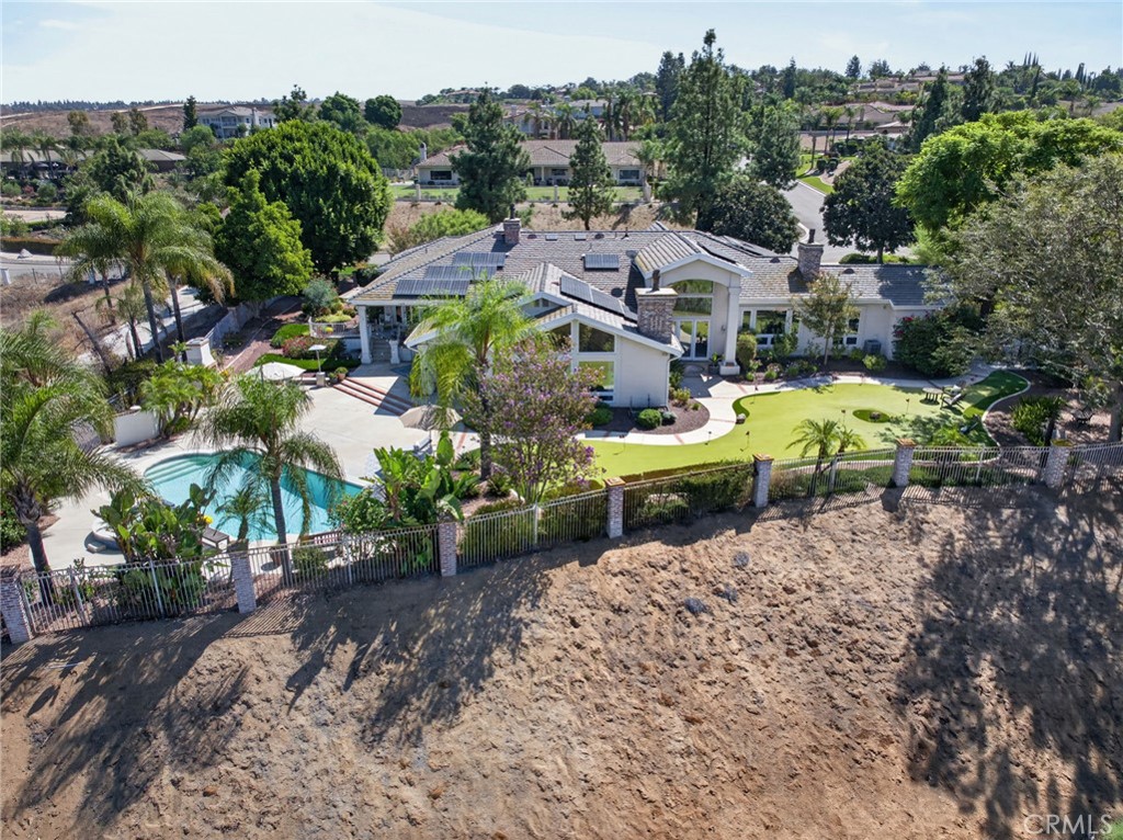 6872 Chartwell