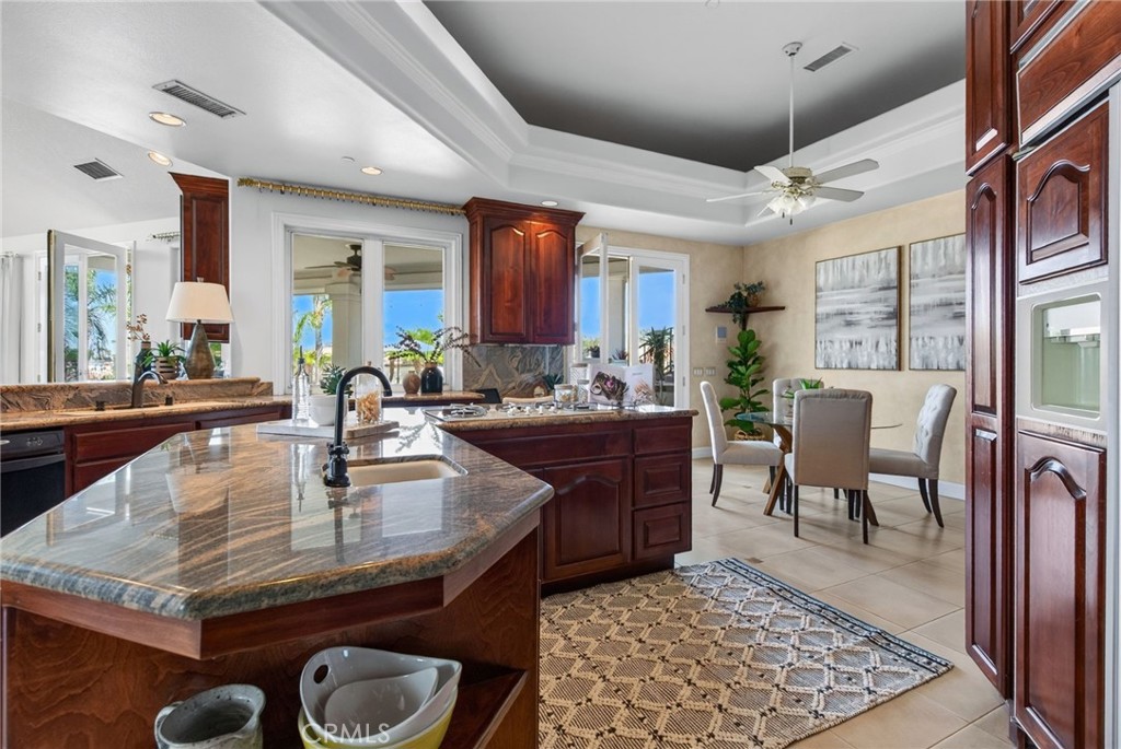 6872 Chartwell
