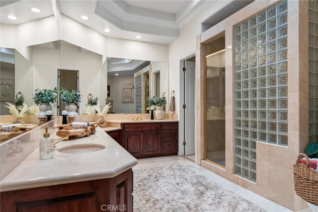 6872 Chartwell