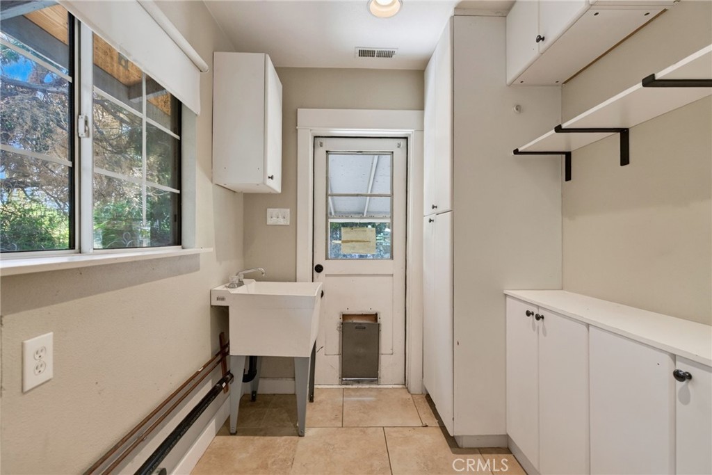 4290 Highland