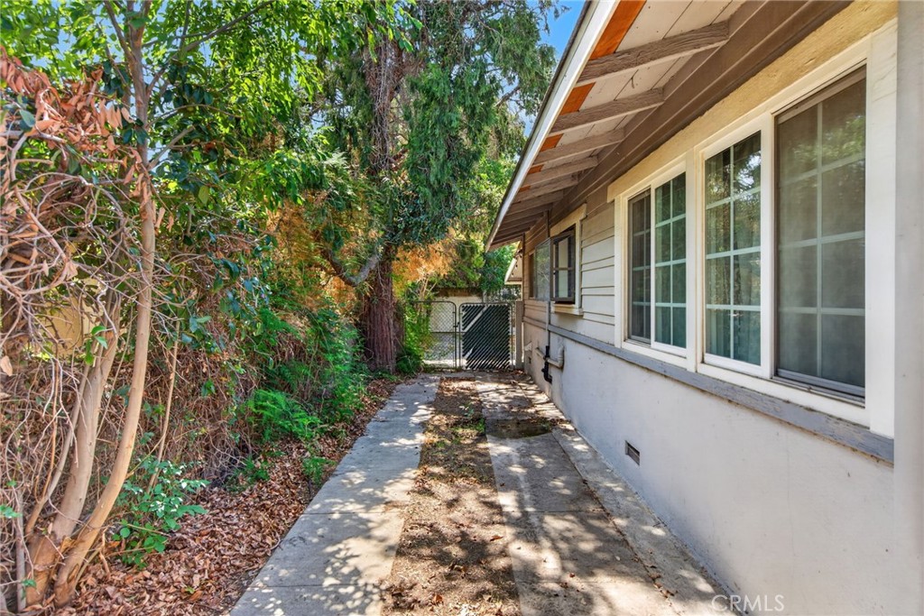 4290 Highland