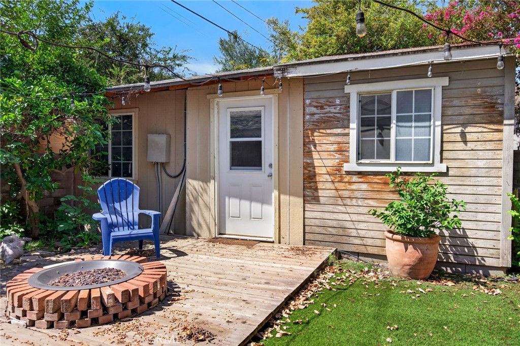 4290 Highland