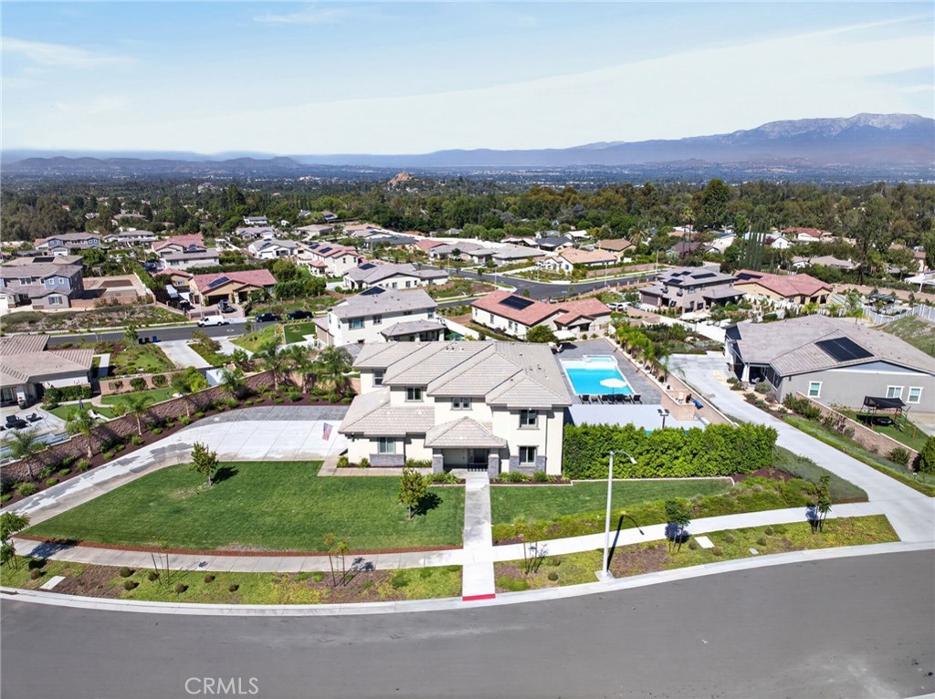 1055 Vista Court
