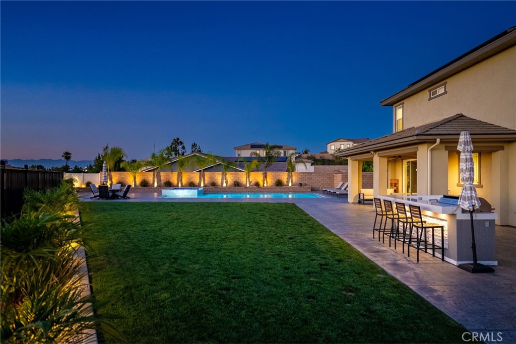 1055 Vista Court