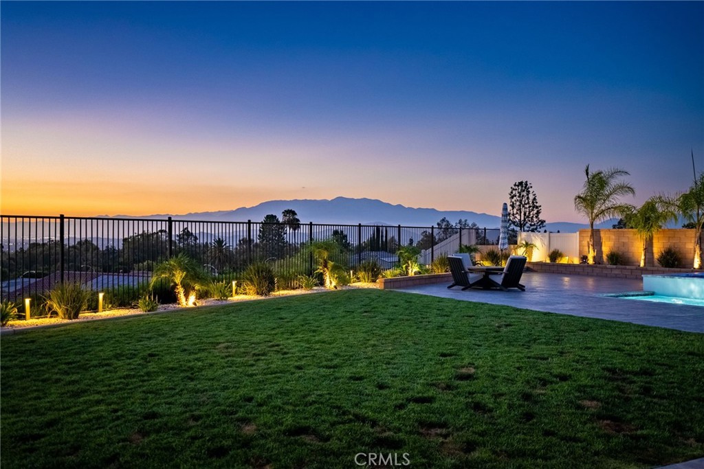 1055 Vista Court