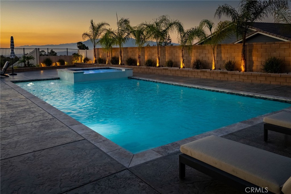 1055 Vista Court
