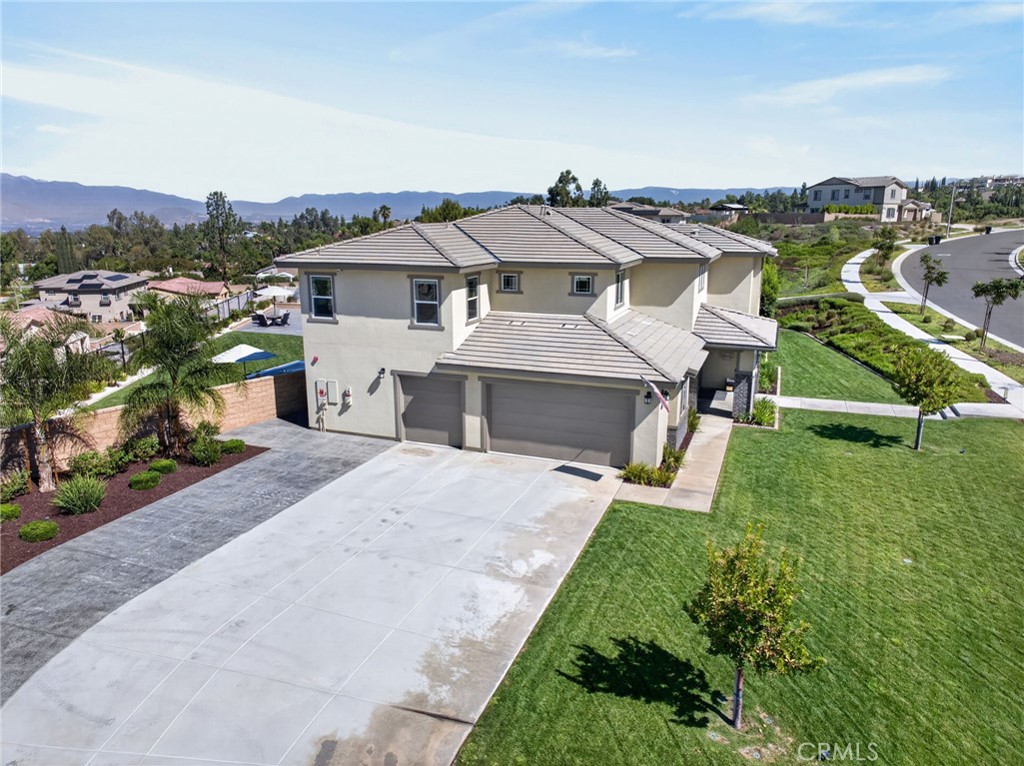 1055 Vista Court