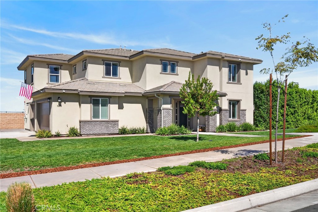 1055 Vista Court
