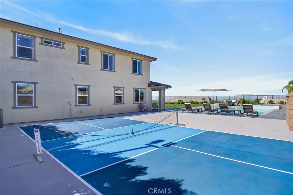 1055 Vista Court