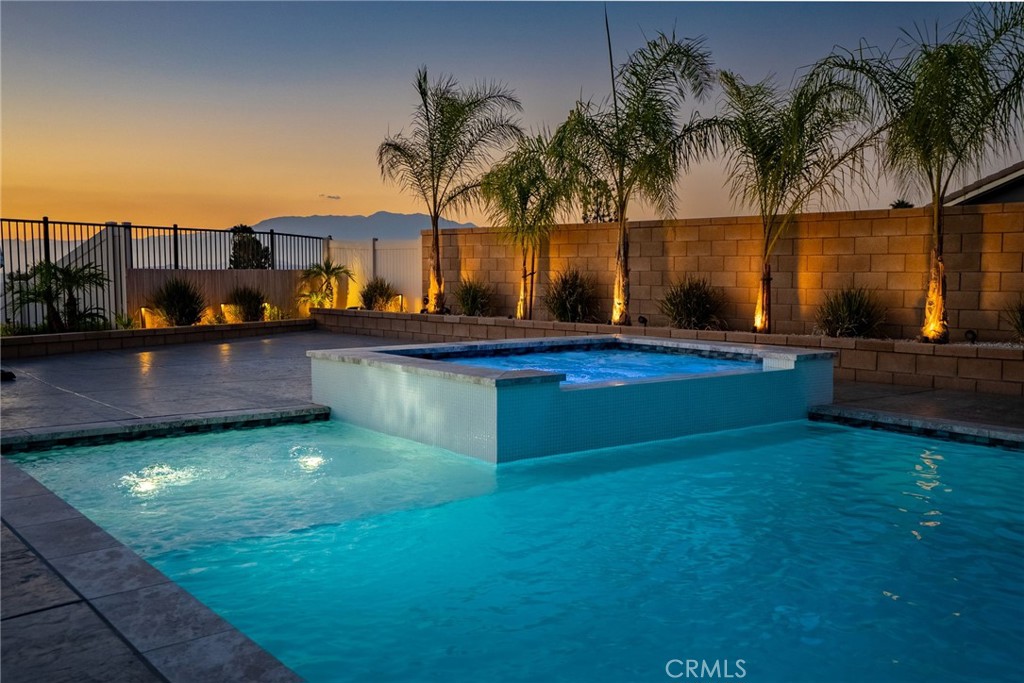 1055 Vista Court