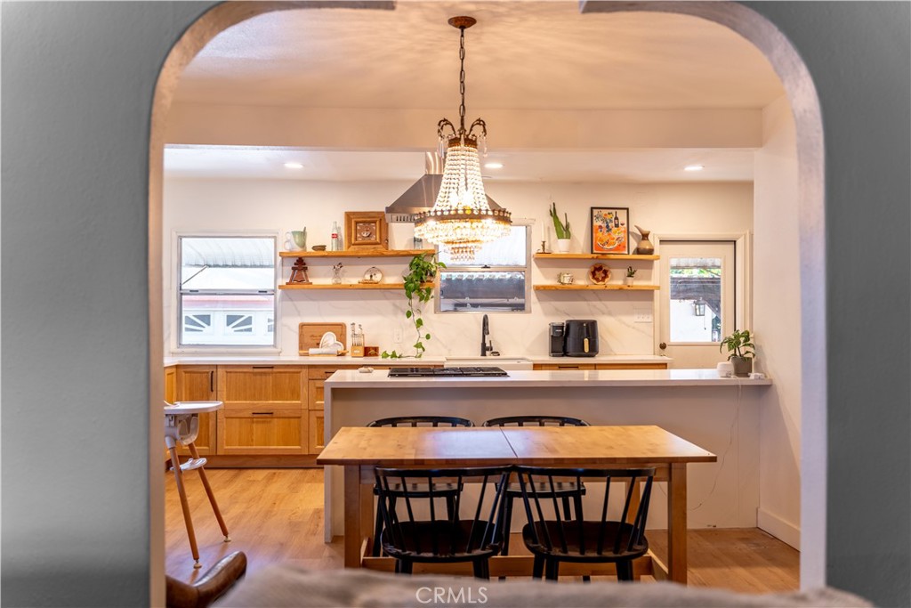 3556 Elmwood