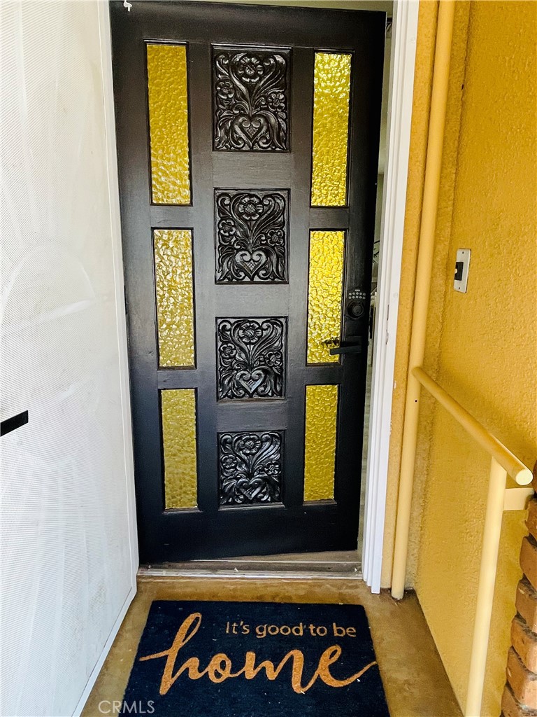 592 E Johnston Avenue