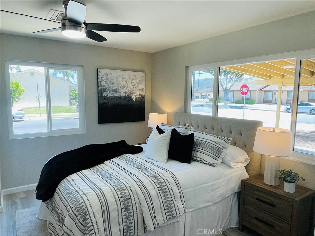 592 E Johnston Avenue