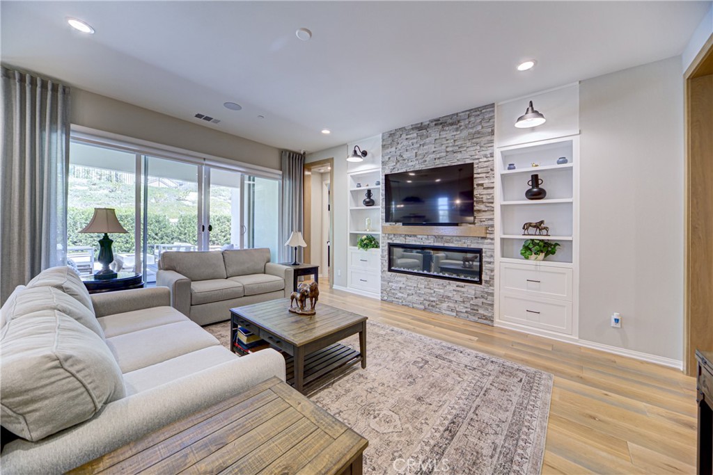 39454 Chamise Street