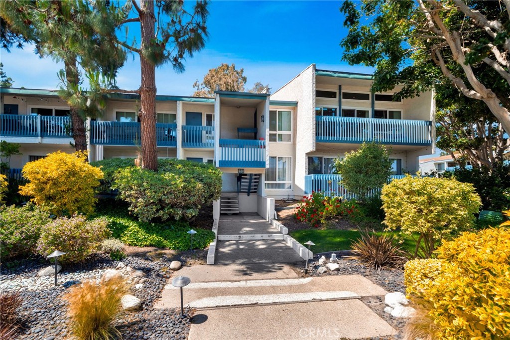 631 S Prospect Ave 204