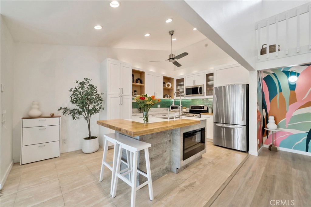 631 S Prospect Ave 204