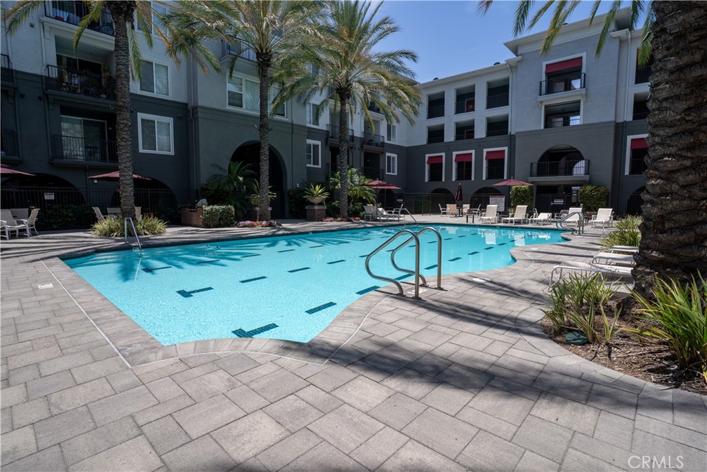 1801 E Katella Ave 1076