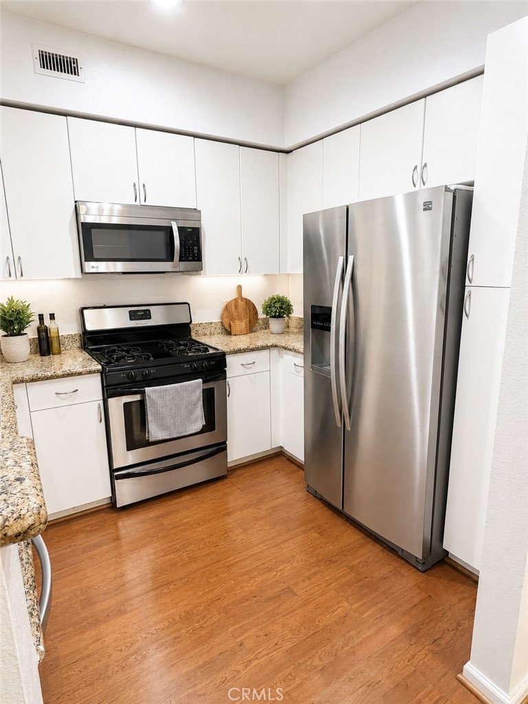1801 E Katella Ave 1076