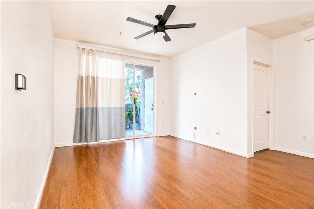 1801 E Katella Ave 1076